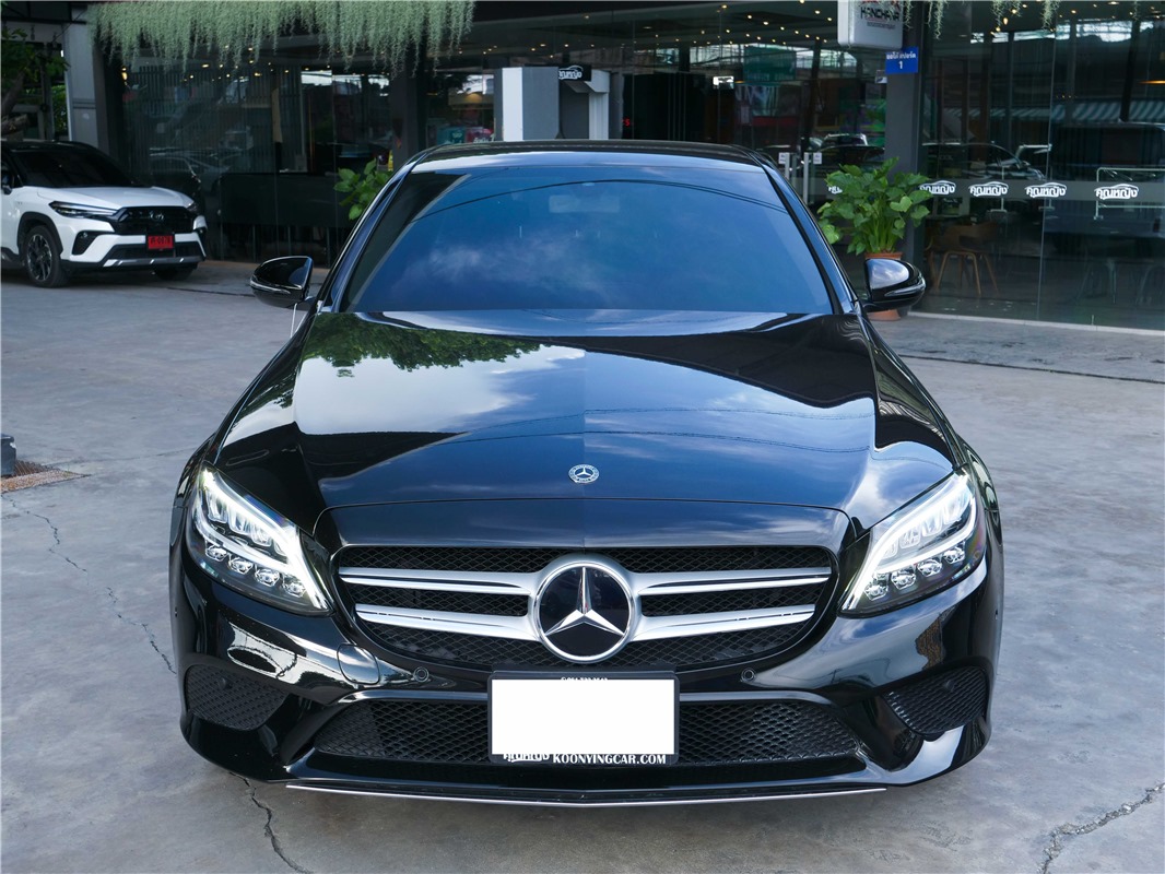 MERCEDES-BENZ C Class W205 Sedan